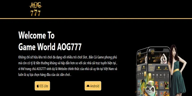 Người chơi quét mã QR để tải app AOG777 về thiết bị Android